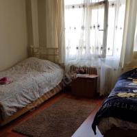 Bostanci cozy excellent location flat, hotel in Bostanci, Istanbul