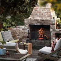 Driftwood Rest Binalong Bay Sleeps 4، فندق في Binalong Bay