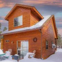 Cabin#2 Elk Hallow - Pet Friendly - Sleeps 6 - Playground & Game Room, hotel a Payson