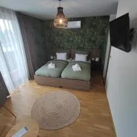 ROOMS โรงแรมในโซมบ็อตเฮย์