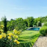ROSTAGNI 1834 apt with pool in the Barolo region, hotel v destinácii Novello