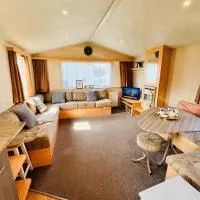 Lola’s Caravan. Your home away from home., hotel v destinácii Parkeston