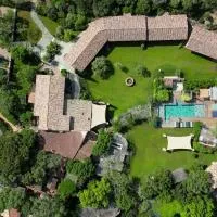 Domaine Pozzo di Mastri hôtel & spa، فندق في فيغاري