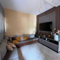 Suítes privadas em casa espaçosa, hotel near Rio Verde Airport - RVD, Rio Verde