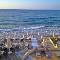 Filoxenia Beach、レティムノ・タウンのホテル