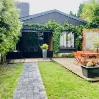 Hangar 336, hotel i Menen