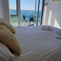 Sea View Apartment at One Lusty Glaze, hotel u gradu Newquay