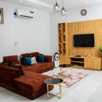 NIFEWAT APARTMENT,2 bedroom apartment NICE SUITE with pool, gym,Netflix, WiFi and sitting out area