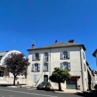 French Holiday Accommodation, hotel in Bort-les-Orgues