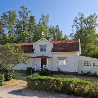 Ferienhaus in Lönneberga,Lönneberga的飯店