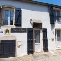 Auprès du Lavoir, hotel v mestu Remigny