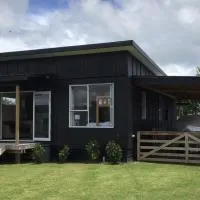 Black Beauty - Spacious Family Retreat for 12 with Spa, hotel a Mangakino