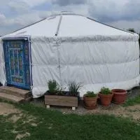 Viesnīca Jurta na zvířecí farmě pilsētā Krasová