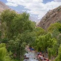 Hôtel Restaurant ASGAOUR, hotel din Amlouggui