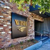 Warners Bay Hotel, hotel di Warners Bay