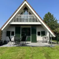 vakantiehuis Lieke Lauwersmeer met sauna – hotel w mieście Anjum