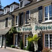 Le Chene Pendragon, готель у місті Saint-Léger-en-Yvelines