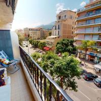 Agr&eacute;able 2P moderne en centre-ville proche mer avec balcon - FR-1-196-333, hotel em Menton