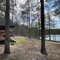 Kolmiloukon leirintäalue, hotel v destinaci Taivalkoski