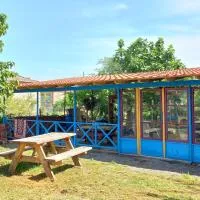 VELI, Guest House & Brewery, viešbutis mieste Zemo Alvani