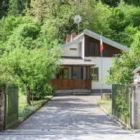 La Casa di Luisa, Un tuffo nel verde!, hotel en Stùdena Bassa