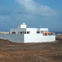 Beach Villa with pool, hotel near Preguica Airport - SNE, Mindelo