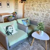 Lucky Home - Apartment Art Grožnjan، فندق في غرازنجون