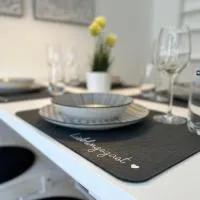 Goethe Palais Suite Charlotte 4P l Lift I ParkplatzI Zentrum I Helios, hotel i Aue