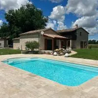 La petite maison dans le Quercy, hotel v destinácii Cayriech