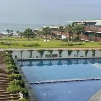 Nice appartement pool & sea view, hotel a Dar Bouazza
