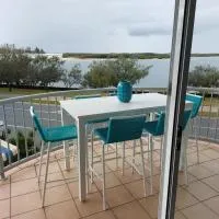 Sandy Shores Holiday Units, khách sạn ở Caloundra