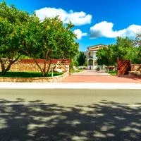 Hotel Borgo Albador، فندق في بوسادا