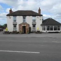 Fox and Hounds Country Inn โรงแรมในWillingham