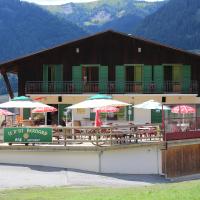 Hôtel Les Bernards, hotelli kohteessa Praz-sur-Arly