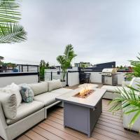 Luxury Seattle Vacation Rental with Fire Pit!, hotel near Boeing Field/King County International Airport - BFI, Seattle