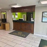 La Quinta Inn by Wyndham Omaha Southwest, hotel v destinácii Millard