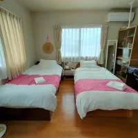 民泊マエダハウス B&B Maeda House – hotel w mieście Aira