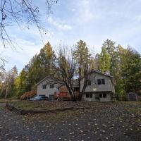 Countryroad Cozy 2 Bedrooms basement suite1, hotel a prop de Aeroport de Nanaimo - YCD, a Nanaimo