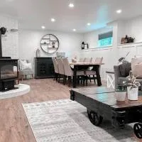 The Victoria Suite in Elora- King Bed，埃洛拉的飯店