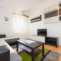 Apartments Remini,格列巴許黎薩的飯店