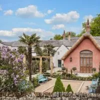 Le Petit Chateau & William de Percy, hotel en Otterburn