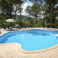 Hôtel La Pinède, hotell i Saint-Marcellin-lès-Vaison