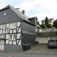 Ferienhaus Winterberg für 12 Personen Sauna Garten Garage Hund, hotel in Silbach, Winterberg