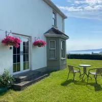 Sea Breeze House, Buncrana – hotel w mieście Luddan