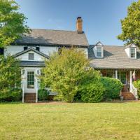 Terre Haute Manor Farmhouse with Gardens and Deck!