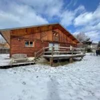 Chalet familial - Pyrénées, au cœur des 3 stations, hotel en La Cabanasse
