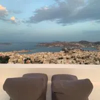 Viesnīca ArtdecoSyros Superior pilsētā Ano Sirosa