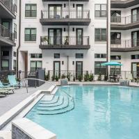 Luxury Condo in Ybor City Tampa w/Pool access，坦帕Ybor City的飯店