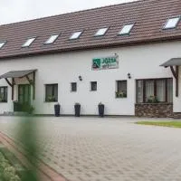 Józsa vendégház, hotel in Suseni