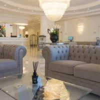 PM Hotel، فندق في كاتانزارو ليدو